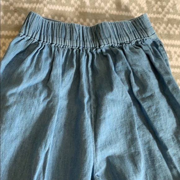 Blue jeans - Picture 3 of 3